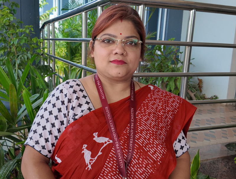 Mrs. DEEPA SIKDAR